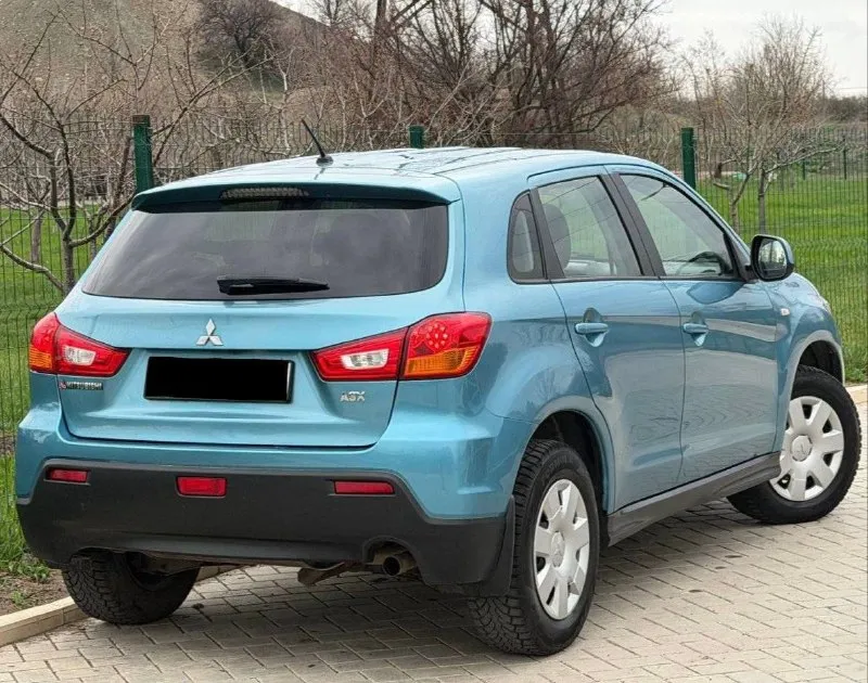 Mitsubishi asx рейсталенг
Год выпуска:2013
Объём :1.6.v16
Кпп механическая
Родной пробег:129.000км

Авто в родном окрасе, без дтп!
История автомобиля прозрачна и чиста, чему свидетельствует автотека.
Автомобиль был пригнан с японии, за все время эксплуатации 1 единственный собственник, обслуживался всегда у официального дилера по регламенту,
Все замены фиксировались всегда в сервисной книжке, все чеки имеются
Недавно сделали полное т. О
Автомобиль без вложений!

Компактный кроссовер
С идеальным сочетанием,
Механической коробкой передач и цепным двигателем 1.6
Автомобиль подходит для разных видов эксплуатации, уверен будущий владелец будет очень доволен авто
В комплекте с автомобилем идет летняя резина с дисками

Комплектация:электро зеркала, кондиционер, электро стеклоподъемники, подогрев сидений, подогрев стекл, мультимедия, бортовой компьютер, aux, bluetooth, и много чего прочего для комфортного пользования.

Продажа через переоформление в мрэо

Цена 1.025.000руб

+7(949)-051-41-89

Г. Донецк - фотография - 4