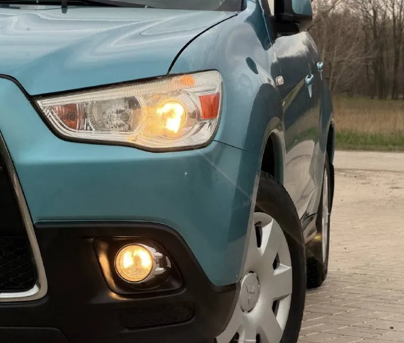 Mitsubishi asx рейсталенг
Год выпуска:2013
Объём :1.6.v16
Кпп механическая
Родной пробег:129.000км

Авто в родном окрасе, без дтп!
История автомобиля прозрачна и чиста, чему свидетельствует автотека.
Автомобиль был пригнан с японии, за все время эксплуатации 1 единственный собственник, обслуживался всегда у официального дилера по регламенту,
Все замены фиксировались всегда в сервисной книжке, все чеки имеются
Недавно сделали полное т. О
Автомобиль без вложений!

Компактный кроссовер
С идеальным сочетанием,
Механической коробкой передач и цепным двигателем 1.6
Автомобиль подходит для разных видов эксплуатации, уверен будущий владелец будет очень доволен авто
В комплекте с автомобилем идет летняя резина с дисками

Комплектация:электро зеркала, кондиционер, электро стеклоподъемники, подогрев сидений, подогрев стекл, мультимедия, бортовой компьютер, aux, bluetooth, и много чего прочего для комфортного пользования.

Продажа через переоформление в мрэо

Цена 1.025.000руб

+7(949)-051-41-89

Г. Донецк - фотография - 6