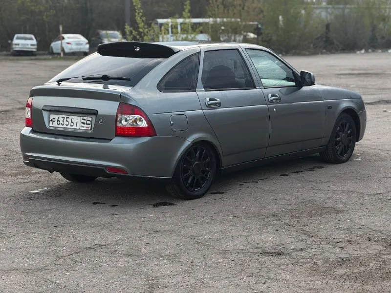 Продам ваз priora 2008г. 1.6 16 клоп. пробег 205000 км (родной) по машине очень много всего сделано, переодета в priora 2, приборка так же от priora 2 2эсп, abs, esp, airbag, эур, цз, bt работает идеально, по ходовой и коробке так же без нареканий, не хрустит, не выбивает выхлоп 4-2-1 stinger стоят led лампы, светят отлично по кузову есть временные рыжики, ни чего серьезного. дно, стаканы, пороги в отличном состоянии. стоят 15е, музыка играет достойно в одних руках с 2019 года документы в порядке, дкп, стс, птс цена 320000₽ торг осмотр макеевка +79493538895 📞 звоните: +7(949)3538895 - фотография - 4