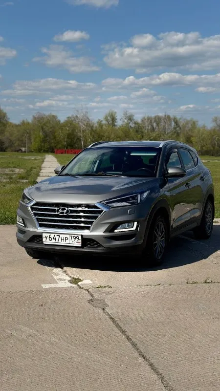 Донецк, цена 1990000 тысяч рублей. hyundai tucson 2.0 at, 2019, рестайлинг. дизель, полный привод. 1 владелец, весь в родной краске. 2 ключ. оригинал птс. в шикарном цвете. все стёкла в круг - оригинал! техника восторг! мотор часики, тяга бешенная. обслужена от и до, все подтверждено заказ нарядами и сервисной книгой. салон отличный. жирная комплектация : кожаный мульти-руль, автосвет, датчик дождя, круиз, блокировка привода, мультимедиа с карплей, старт-стоп, обогрев руля, двух-зонный климат, подогревы сидений, помощь при спуске и множество других функций. технический осмотр пройден. постановка в мрэо. донецк. тел +79495258577 (телеграмм), и +79237869556 📞 🇷🇺 звоните: +7(923)7869556 - фотография - 2