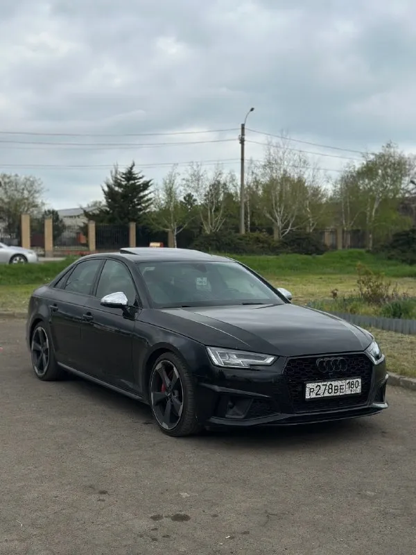 Audi s4 2018 года 130 тыс. покупал на пробеге 50 тыс. пробег с момента покупки весь трасса, машина ездила дышала, а не каталась в городе от светофора до светофора ( для убедительности можно посмотреть адаптацию коробки или долговременную память ) 3 литра бензин 354 силы полный привод замена масла строго каждые 6 тыс. км лил motul 5w30 фильтра все оригинал топливо лукойл 100 по машине менялось: 1. все передние сайлент блоки в количестве 10 шт оригинал 2. был заменен масляный стакан на новый оригинальный последней ревизии + был заглушен масляный термостат 3.заменили масло в коробке редукторах и раздатке, масло и поддон с фильром строго оригинал 4.машина вся в круг в дорогой пленке ( молекула дорогая пленка на которой не видно шагрени, максимально четкая и глубокая передача цвета ) + недавно была выполнена полировка и нанесена керамика, а также была поклеена в круг атермальная пленка 5.на пробеге 90 тыс были заменены свечи и антифриз все исключительно оригинал 📞 звоните: +7(949)3079486 - фотография - 7