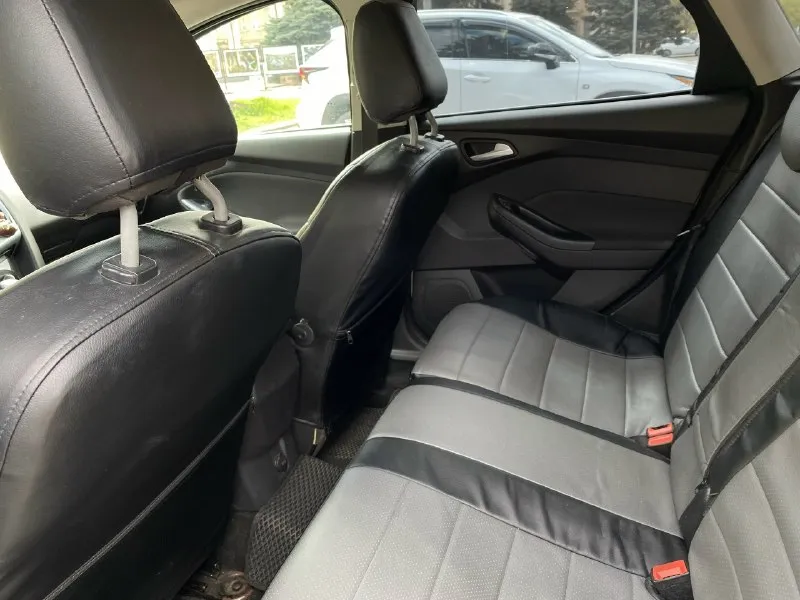Ford focus 3 1.6 автомат 2012г максимальная комплектация (titanium): - мультируль - климат контроль - подогрев сидений - подогрев лобового, заднего стекла и зеркал - абс, стабилизация - автосвет - регулировка руля во всех положениях - лифт сидений мотор и коробка без нареканий, коробка контрактная, пробег 60тыс км. на ходу каждый день, своевременно обслуживалась. ходовая мягкая, без стуков, полностью обслужена. небольшие нарекания по кузову и требует замены ролик кондиционера. продаю пока продается интересующий меня автомобиль. пробег: 300тыс км торг на месте, обмен не рассматриваю 660 тыс руб, +79494169103 данил макеевка 📞 звоните: +7(949)4169103 - фотография - 6
