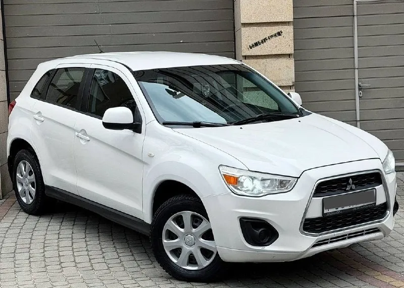 Продам mitsubishi asx рестайлинг год выпуска:2015 объём двигателя:1.6.v16 кпп механическая родной пробег:115.000 км один собственник авто в родном окрасе, без дтп! состояние кузова идеальное, рыжиков корозии и прочих нюансов нет, все технические обслуживания проводились исключительно у официального дилера, с соблюдением всех сроков. авто в отличном состоянии, как технически, так и визуально. комплектация: бортовой компьютер, подогрев сидений,4 стеклоподъемника, кондиционер, электро зеркала, противотуманные фары, подогрев стекл, камера заднего вида, abs esp, aux bluetooth, полный комплект ключей и много чего прочего для комфортного вождения два комплекта резины с дисками! по документам любой вид оформления автотека кристально чистая✅ цена:1.025.000 г. донецк номер телефона: +7949-126-88-71 - фотография - 1