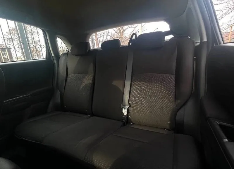 Продам mitsubishi asx рестайлинг год выпуска:2015 объём двигателя:1.6.v16 кпп механическая родной пробег:115.000 км один собственник авто в родном окрасе, без дтп! состояние кузова идеальное, рыжиков корозии и прочих нюансов нет, все технические обслуживания проводились исключительно у официального дилера, с соблюдением всех сроков. авто в отличном состоянии, как технически, так и визуально. комплектация: бортовой компьютер, подогрев сидений,4 стеклоподъемника, кондиционер, электро зеркала, противотуманные фары, подогрев стекл, камера заднего вида, abs esp, aux bluetooth, полный комплект ключей и много чего прочего для комфортного вождения два комплекта резины с дисками! по документам любой вид оформления автотека кристально чистая✅ цена:1.025.000 г. донецк номер телефона: +7949-126-88-71 - фотография - 9