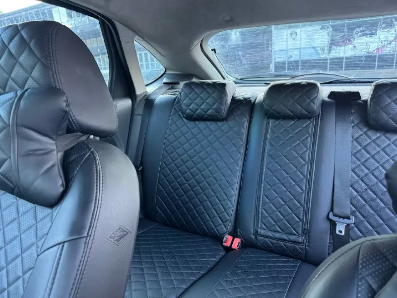 Продаю ford фокус (focus) 2007 1.6 мкпп, 115л. с. по машине было сделано очень много, сделал отдельный скрин, где все расписано по работам. машину действительно хорошо обслуживали, не жалели денег, менял масло каждые 8 тысяч (только равенол). установлены сразу после приобретения кожаные чехлы, которые до сих пор в отличном состоянии. по кузову красил левое заднее крыло и водительскую дверь в косметических целях (фото «до» покажу) стоит качественный свет (габариты, ближний, дальний, птф) с led лампами. фары отполированы и затянуты пленкой. пробег- 258тыс машина действительна в отличном состоянии, вложений не потребует, т. к все сделано, все по ней расскажу, сел и поехал. 585 тыс. торг уместен. звоните по номеру. магнитола стоит уже штатная, teyes вытащил +7(949)352-35-02 📲 tg: @serj1kkk 📞 +7(949)3523502 📲 tg: @serj1kkk 📞 звоните: +7(949)3523502 - фотография - 7