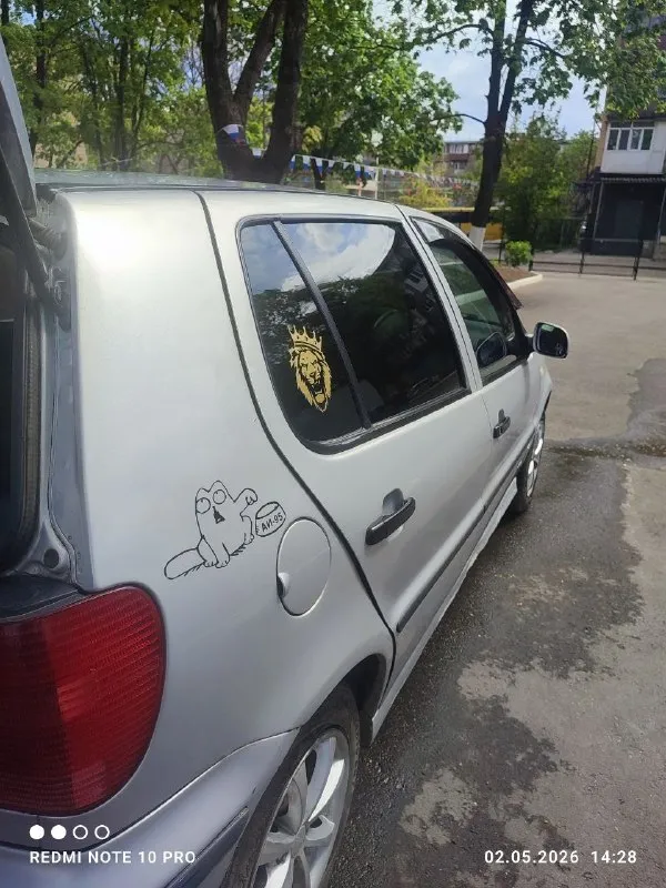 Продам volkswagen polo 1.4 хэтчбек.2000года, механика. собственник, машина в мариуполе. цена 220тыс. руб. ..торг. .+79498027784 - фотография - 3