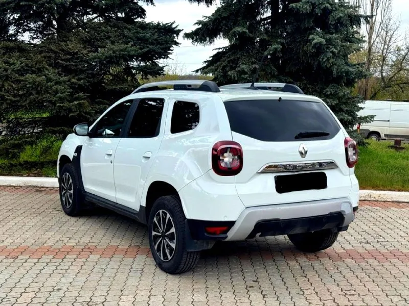 Продам renault duster 2021 год выпуска акпп полный привод пробег 100 тысяч 1.3 турбо бензиновый, расход 9 литров, полный привод, акпп работает идеально, по ходовой нареканий нет, новая резина, состоянии хорошее, комплектация подогрев лобового стекла, подогрев руля и сидерий, круиз контроль, парктроник, камера, магнитола заводская с карплеем, делать ничего не нужно на полном уверенном ходу, переоформление без проблем, донецк, 1.350 000 небольшой торг, тел+79493152333 📞 звоните: +7(949)3152333 - фотография - 3