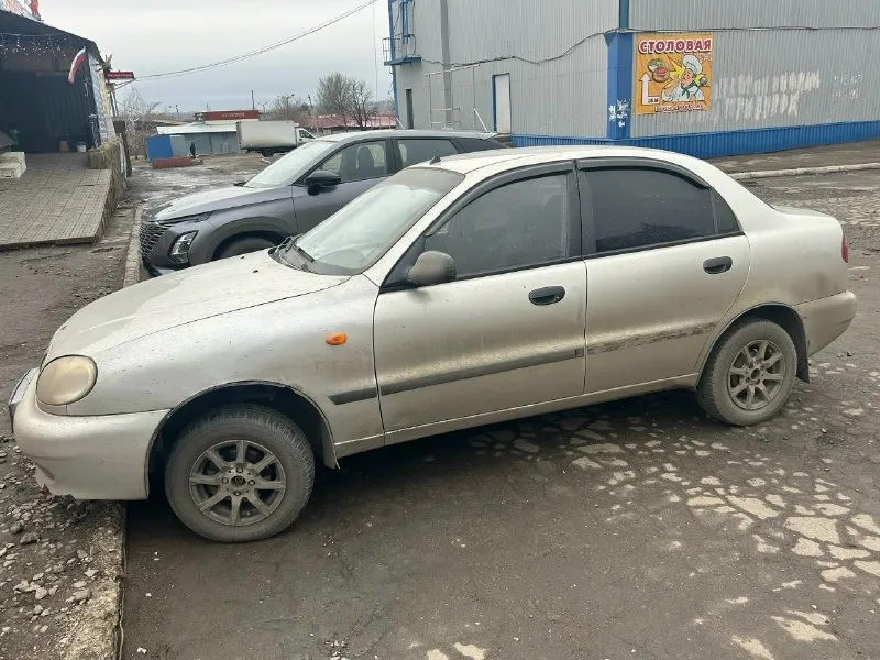 Продам daewoo сенс 2004 года 1.4 переоформление без проблем, продажа от собственника. Установлен газ масло поменяно, новые гранаты, ходовая часть в норме, двигатель не троит. Резина r13 (на титанах) коробка втыкается идеально, не хрустит. Цена:160.000 минимальный торг (реальному покупателю) г. Снежное +79497936004
📞 Звоните: +7(949)7936004 - фотография - 1