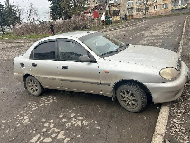 Продам daewoo сенс 2004 года 1.4 переоформление без проблем, продажа от собственника. Установлен газ масло поменяно, новые гранаты, ходовая часть в норме, двигатель не троит. Резина r13 (на титанах) коробка втыкается идеально, не хрустит. Цена:160.000 минимальный торг (реальному покупателю) г. Снежное +79497936004
📞 Звоните: +7(949)7936004 - фотография - 2