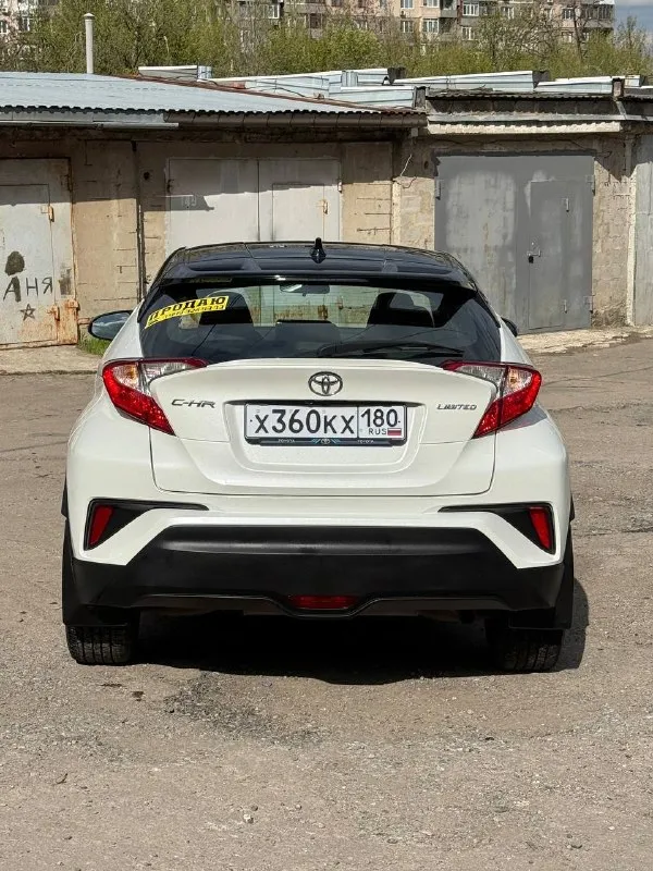 Toyota c-hr limited -машина 2021г -объём двигателя: 2.0 -пробег :57.000км -тип двигателя: бензин -привод: передний -камера заднего вида - подогрев руля -подогрев боковых зеркал - подогрев сидений - датчик дождя - датчик света - датчики мёртвых зон -климат контроль - контроль пешеходов при движении задним ходом -электрорегулировка сидений 💲цена: 2.850.000руб. ☎телефон: +7(949)326-93-73 - фотография - 4