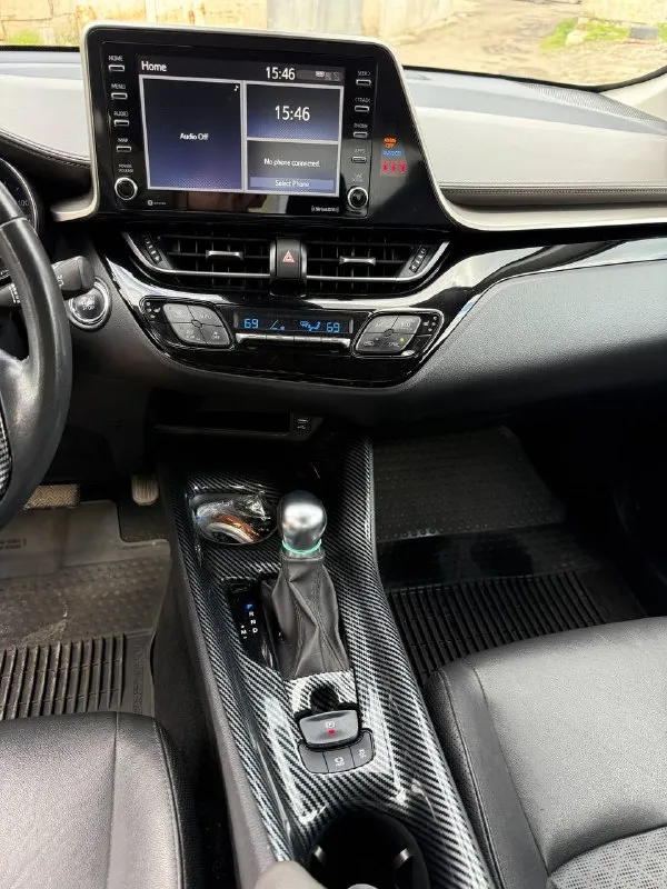 Toyota c-hr limited -машина 2021г -объём двигателя: 2.0 -пробег :57.000км -тип двигателя: бензин -привод: передний -камера заднего вида - подогрев руля -подогрев боковых зеркал - подогрев сидений - датчик дождя - датчик света - датчики мёртвых зон -климат контроль - контроль пешеходов при движении задним ходом -электрорегулировка сидений 💲цена: 2.850.000руб. ☎телефон: +7(949)326-93-73 - фотография - 7