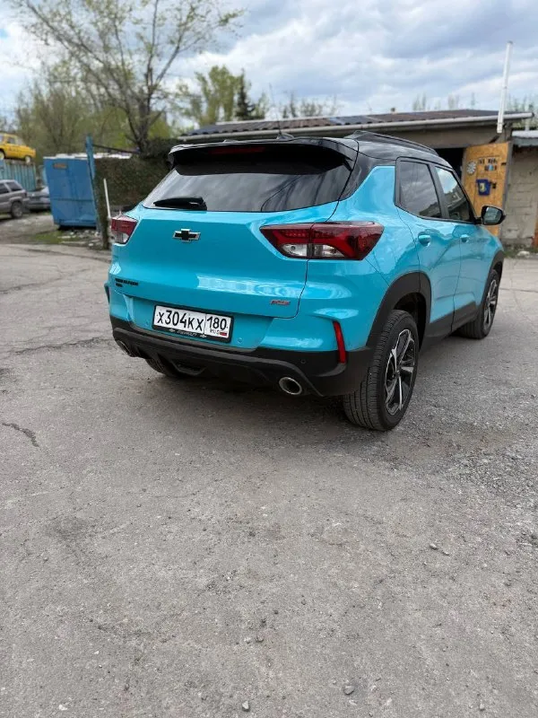 Chevrolet trailblazer rs -машина 2021г -объём двигателя: 1.3т -пробег :69.000км -тип двигателя: бензин -привод: полный -камера заднего вида - подогрев руля -подогрев боковых зеркал - подогрев сидений - датчик дождя - датчик света - датчики мёртвых зон - контроль пешеходов при движении задним ходом -электрорегулировка водительского сиденья 💲цена: 2.100.000руб. ☎телефон: +7(949)524-67-69 - фотография - 4