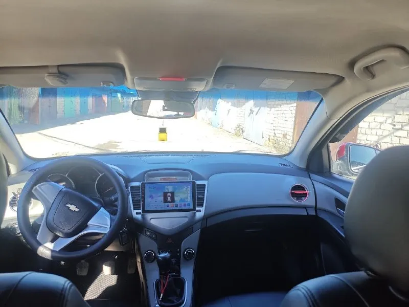 Марка автомобиля: chevrolet круз год выпуска: 2011 пробег: 204000 км объем двигателя: 1.6 описание: продам круз 1.6 мт 2011год 204000 пробег подогрев передних сидений э. регулеровка зеркал андроид магнитола с камерой парковки видеорегистратор с задней камерой сигналка старлайн с автозапуском г горловка 550 000₽ торг +79493383252 цена: 550000 торг номер телефона: +79493383252 город: горловка продавец: александр😎 📞 звоните: +7(949)3383252 - фотография - 5