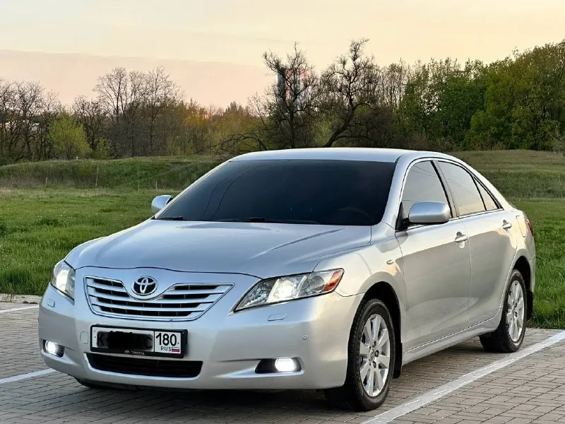 *toyota camry_3.5 официал! автомобиль в отличном состоянии, полностью обслужен весь, только на дилере! вложений абсолютно не каких не требует! автомобиль не пригон, местный покупался в салоне! 2007г родной пробег 189тыс, км комплектация максимальная! круиз контроль. двухзонный климат контроль. подогрев сидений. камера заднего вида. своими словами, все для комфорта! с документами полностью порядок! продажа от собственника, цена 1.175-000₽ остальные вопрос по тел: также возможен обмен звоните! +7949-551-68-75 - фотография - 1