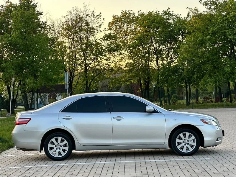 *toyota camry_3.5 официал! автомобиль в отличном состоянии, полностью обслужен весь, только на дилере! вложений абсолютно не каких не требует! автомобиль не пригон, местный покупался в салоне! 2007г родной пробег 189тыс, км комплектация максимальная! круиз контроль. двухзонный климат контроль. подогрев сидений. камера заднего вида. своими словами, все для комфорта! с документами полностью порядок! продажа от собственника, цена 1.175-000₽ остальные вопрос по тел: также возможен обмен звоните! +7949-551-68-75 - фотография - 5