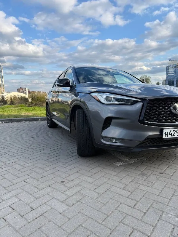 🚘 марка и модель: infiniti qx50 v объем: 2.0 (249л. с), бензин 📏 пробег: 99000 📆 год: 2021 📝 кпп: ⚙️ описание: комплектация —панорамная крыша, чёрный потолок, подогрев сидений, подсветка порогов, датчик света, дождя, подушки безопасности — стоит на новой летней резине (диски r20), комплект зимней резины (на фото) — в идеальном состоянии, полная комплектация, 2ключа. vin 3pcaj5ba7mf125959 донецк +79493339847 💰 цена: 3 350🍋 🌍 город: 📞 телефон: +79493339847 - фотография - 1