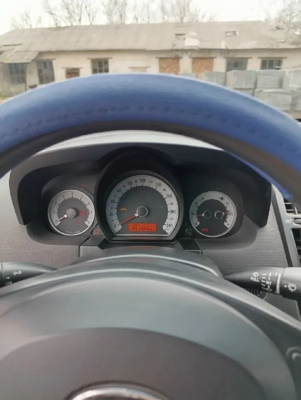 В продаже kia ceed 2008 года. шестнадцати клапанный цепной мотор, коробка механика. пробег 351 000 после недавнего капитального ремонта. в авто все работает. машина местная, не пригон, масло фильтра только заменил. два комплекта резины. магнитофон с камерой заднего вида, видио регистратор. продажа только с переоформлением, езжу каждый день, техосмотр пройден. продажа не спешная, марофет не наводил, продается как есть. автомобиль мой лично, не перекуп. территориально макеевка. стоимость авто 650 000₽ торг заинтересованному покупателю. звонить по номеру +79496379439 всем удачных продаж и покупок. 📞 звоните: +7(949)6379439 - фотография - 4
