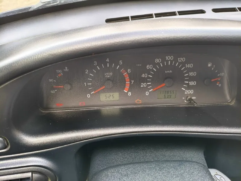 Продаю отличную ухоженную chevrolet нива 2010 г/в с родным пробегом 113000 км комплектация с кондиционером достойное состояние всего автомобиля кузов без дтп салон чистинький ухоженны гидроусилитель передние стеклоподьемники электро зеркала подогрев зеркал подогрев сидений отличная музыка бортовой компьютер два ключа два брелка в туманках установлен ксенон релинги литые диски на 16 двигатель коробка подвеска в идеальном состоянии авто полностью обслужен и ухожен вложений не требует все вопросы по телефону цена: 590000 рублей торг. +7-949-626-72-89 : +7-949-383-94-58 📞 звоните: +7(949)6267289 - фотография - 6