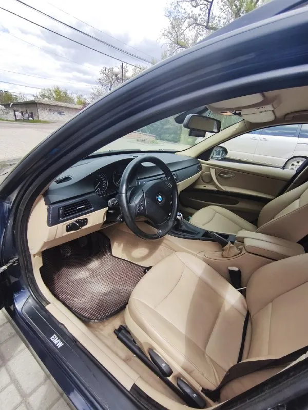 Продам bmw е91 2008 механика 2.0 т. дизель. расход по городу 8, трасса 6. пробег 185. есть функция старт/стоп. пригнан из франции в 2020 году (в одних заботливых руках). вложений не требуется, все ремонтировалось вовремя. грм поменян 20 тысяч назад (ставил только оригинал). машина в хорошем состоянии. в дтп не была. я лично ничего не красил. коррозии и рыжиков совсем нет, есть незначительные сколы и царапины. ходовка вся целая. ставил lemforder либо оригинал. химчистка раз в год. цена 970 т. р. телефон +79494956807 📞 звоните: +7(949)4956807 - фотография - 5