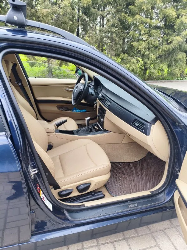 Продам bmw е91 2008 механика 2.0 т. дизель. расход по городу 8, трасса 6. пробег 185. есть функция старт/стоп. пригнан из франции в 2020 году (в одних заботливых руках). вложений не требуется, все ремонтировалось вовремя. грм поменян 20 тысяч назад (ставил только оригинал). машина в хорошем состоянии. в дтп не была. я лично ничего не красил. коррозии и рыжиков совсем нет, есть незначительные сколы и царапины. ходовка вся целая. ставил lemforder либо оригинал. химчистка раз в год. цена 970 т. р. телефон +79494956807 📞 звоните: +7(949)4956807 - фотография - 6