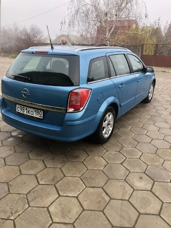 Продам опель астра 1.8 2005 г. кузов универсал пробег - 291 тыс по птс 1й владелец двигатель без нареканий, коробка не хрустит не выбивает, ходовка целая ничего не стучит. есть нюансы по кузову документы в полном порядке, полное переоформление ценна 350 тыс торг уместен! машина находится в донецке звонить по номеру +79493246662 - фотография - 5