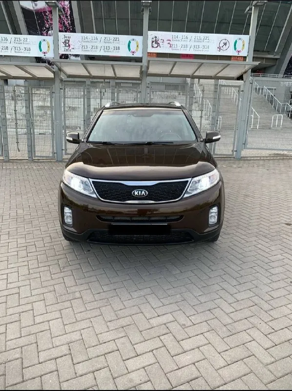 Kia sorento 2015 год двигатель 2.4бензин коробка автомат автомобиль в отличном состоянии, автотека зелёная вложение абсолютно не какого не требует! чистый ухоженный салон, готов на любые проверки с вашей стороны! есть всё для комфортного вождения! двух зонный климат датчик света и дождя подогрев сидений круиз контроль, бортовой компьютер, камера заднего вида, и т д. г. донецк цена 1.650.₽ звоните остальное по номеру телефона +79496164847 📞 звоните: +7(949)6164847 - фотография - 1
