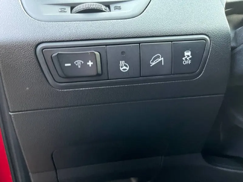 Hyundai ix35 рестайлинг 2014 год двигатель 2.0 бензин коробка автомат пробег 110 тыс. км ( подтвержденный пробег ! ) птс оригинал два владелец по птс! 2 ключа все книжки ! автомобиль в отличном состоянии ! коробка мотор ходовая без нареканий от слова совсем, вообщем автомобиль достойный приезжайте смотрите комплектация : комбинированный салон, датчики света, дождя, подогревы руля, всех сидений, зеркал, лобового и заднего стекла, климат контроль, круиз контрол, камера заднего вида, 6 колонок сааб ! навигация ! адаптивные фары и многое другое ! г. донецк цена 1.390.000 ыс. ₽ торг ! звоните +79495905326 если не доступен мах телеге +79885860906 📲 tg: с_e 📞 звоните: +7(949)5905326 - фотография - 10