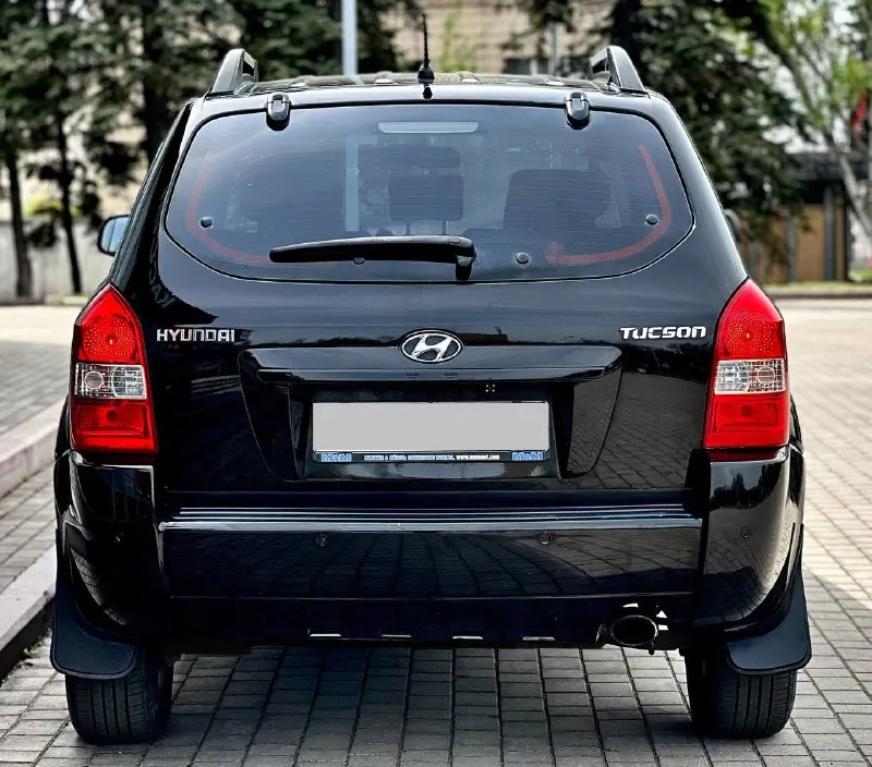 ✅продам hyundai tucson ✅год:2008 ✅ :2л ✅коробка:механика ✅цена:865.000₽ ✅2 владельца ✅номер: +79494952372 или +79491003435 на обоих номерах есть телеграмм и макс авто в отличном состоянии без вложений сел и поехал, кузов автомобиля соответствует фотографиям, техническая часть обслужена на 5+ чистый и ухоженный салон, машина только после полной полировки и химчистки, таких вариантов на рынке очень мало! два комплекта колес зима лета оба на дисках! два ключа!хорошая комплектация:подогревы сидений, кондиционер, большой сенсорный монитор с aux, bt, камера заднего вида, электра зеркала, подогрев заднего стекла, полный бортовой компьютер, abs, esp, биксенонавые фары, центральный замок, сигнализация с обратной связью, и многое другое больше информации по телефону! 📱 📞 звоните: +7(949)4952372 - фотография - 5