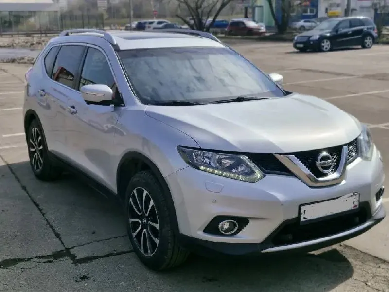 🚗 nissan x-trail двигатель 2.0. 2016.гв. не пригон из грузии. покупался новым рф. два владельца. птс оригинал. пробег 200 тыс. жирная комплектация с панорамной крышей старт стопом подогревами и тд. также установлена дорогая мульльтимедийная система. авто без дтп. в родной краске кроме косметического окраса одной двери. по кузовным элементам ни один болт не крутился. приезжайте проверяйте с любыми специалистами. по тех части без замечаний. не требует вложений. автомобиль обслуживался на официальном сервисе. сервисная книжка с отметками. салон чистый и ухоженный. на хорошей летней резине. два ключа в комплекте. доп сигнализация с обратной связью. юридически чистая. действующая диагностическая карта. цена 1 580 000 руб. торг. смотреть в донецке, кировский район. +79491452569 вадим цена: 1580000 ₽ 📲 tg: юлия артуровна 📞 🇷🇺 звоните: +79491452569 авторынок днр донецк - фотография - 1