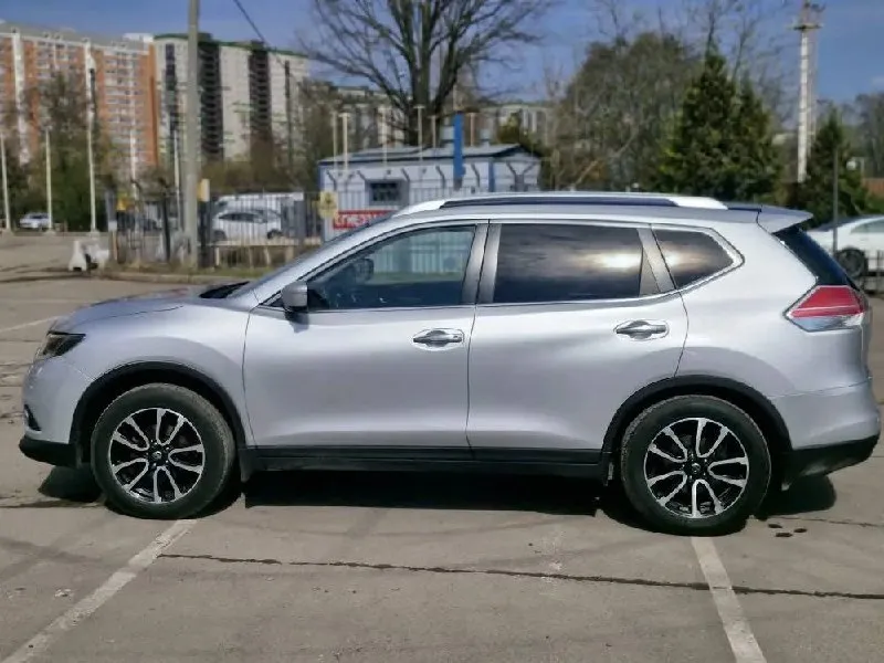 🚗 nissan x-trail двигатель 2.0. 2016.гв. не пригон из грузии. покупался новым рф. два владельца. птс оригинал. пробег 200 тыс. жирная комплектация с панорамной крышей старт стопом подогревами и тд. также установлена дорогая мульльтимедийная система. авто без дтп. в родной краске кроме косметического окраса одной двери. по кузовным элементам ни один болт не крутился. приезжайте проверяйте с любыми специалистами. по тех части без замечаний. не требует вложений. автомобиль обслуживался на официальном сервисе. сервисная книжка с отметками. салон чистый и ухоженный. на хорошей летней резине. два ключа в комплекте. доп сигнализация с обратной связью. юридически чистая. действующая диагностическая карта. цена 1 580 000 руб. торг. смотреть в донецке, кировский район. +79491452569 вадим цена: 1580000 ₽ 📲 tg: юлия артуровна 📞 🇷🇺 звоните: +79491452569 авторынок днр донецк - фотография - 10