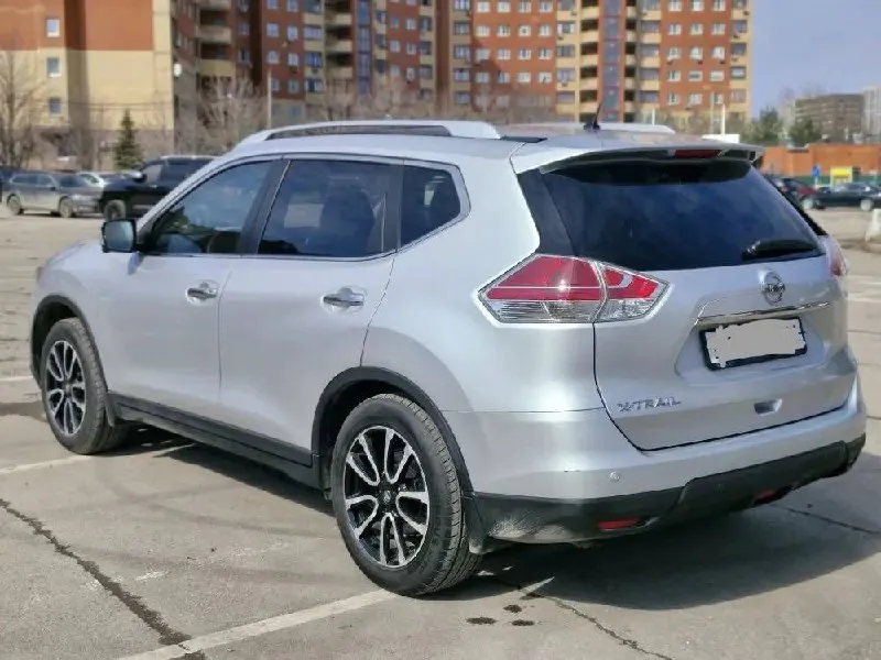 🚗 nissan x-trail двигатель 2.0. 2016.гв. не пригон из грузии. покупался новым рф. два владельца. птс оригинал. пробег 200 тыс. жирная комплектация с панорамной крышей старт стопом подогревами и тд. также установлена дорогая мульльтимедийная система. авто без дтп. в родной краске кроме косметического окраса одной двери. по кузовным элементам ни один болт не крутился. приезжайте проверяйте с любыми специалистами. по тех части без замечаний. не требует вложений. автомобиль обслуживался на официальном сервисе. сервисная книжка с отметками. салон чистый и ухоженный. на хорошей летней резине. два ключа в комплекте. доп сигнализация с обратной связью. юридически чистая. действующая диагностическая карта. цена 1 580 000 руб. торг. смотреть в донецке, кировский район. +79491452569 вадим цена: 1580000 ₽ 📲 tg: юлия артуровна 📞 🇷🇺 звоните: +79491452569 авторынок днр донецк - фотография - 9
