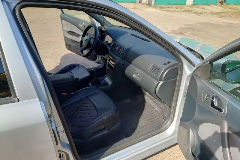 Skoda октавия. 2010 год выпуска. объём двигателя 1.8. пробег 320т. км ( 30т. км назад был ремонт двс и замена сцепления). без дтп ( родном окрасе). кузов без ржавчины и дыр ( присутствуют сколы по кузову). автомобиль в хорошем состоянии. резина: лето/зима. отдам турбину и рулевую рейку ( после ремонта). цена 680т. руб +79493828700 📞 звоните: +7(949)3828700 - фотография - 5