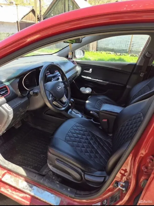 Продам kia rio 3 (2013г) двс 1.4 на классическом автомате. брали жене пол года назад в краснодаре, ездила на работу-обратно, никогда не подводила и мозги не делала. сел поехал. есть сигнализация, автозапуск с брелка, андроид магнитола с bluetooth. есть косметические недочёты, на езду не влияют (лёгкая притертость на заднем бампере и треснут левый угол переднего бампера, менять передний бампер времени нет, да и желания тоже). замена масла каждые 5-6 тыс, не разу не доливали (заливали корейское zic) фильтра новые. коробка переключает как положено. колеса 15, есть новая зимняя резина. торг как у всех на месте. показ в донецке цена 900 000 р, торг +7 918 893 6193 +7 949 315 3167 📞 звоните: +7(949)3153167 - фотография - 8