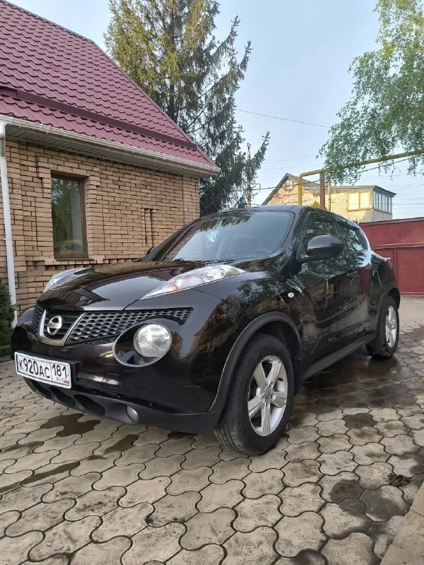 В продаже nissan juke 2012 год, 1.6 бензин. пробег 212 тыс. км. автомобиль не крашен, без дтп. стекла все родные. владею более трёх лет. обслужен, ничего делать не нужно, двигатель работает тихо, без лишнего шума, коррозии кузова нет. вариатор полностью в исправном состоянии, обслужен, на гарантии ещё. комплектация: климат-контроль, круиз-контроль, подогрев сидений, стекол, зеркал. управление мультимедиа на руле, мультимедийный экран, камера заднего вида и многое другое для комфортной езды. без вложений!!!! цена: 1 млн. руб. осмотр первомайск, стаханов. тел: +7(959)1693201 (telegram, max) 📞 звоните: +7(959)1693201 - фотография - 1