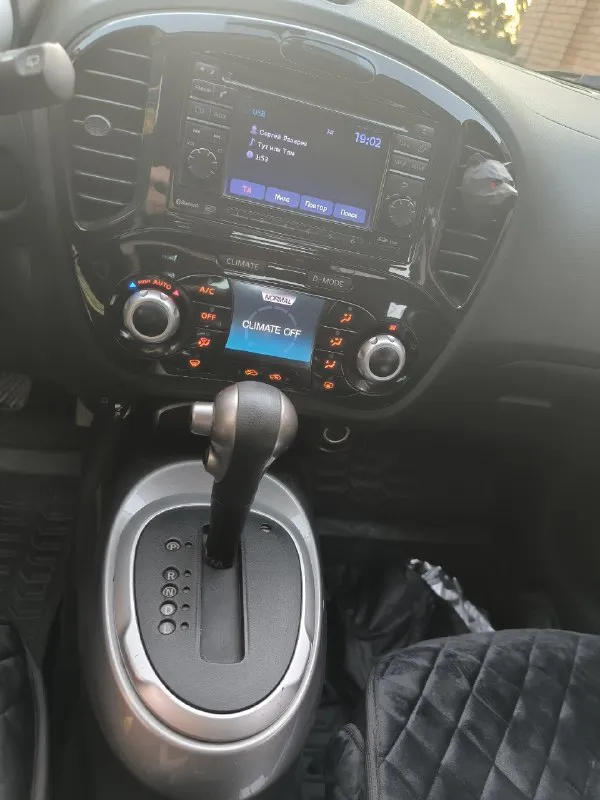 В продаже nissan juke 2012 год, 1.6 бензин. пробег 212 тыс. км. автомобиль не крашен, без дтп. стекла все родные. владею более трёх лет. обслужен, ничего делать не нужно, двигатель работает тихо, без лишнего шума, коррозии кузова нет. вариатор полностью в исправном состоянии, обслужен, на гарантии ещё. комплектация: климат-контроль, круиз-контроль, подогрев сидений, стекол, зеркал. управление мультимедиа на руле, мультимедийный экран, камера заднего вида и многое другое для комфортной езды. без вложений!!!! цена: 1 млн. руб. осмотр первомайск, стаханов. тел: +7(959)1693201 (telegram, max) 📞 звоните: +7(959)1693201 - фотография - 6