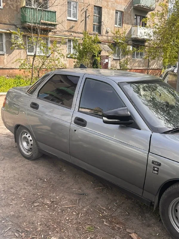 Продам 2110 2006 год 1.6 л, 8 клапанный 212 пробега родного дно, стаканы, лонжероны, пороги целые, по кузову есть моменты в силу возраста, не критично подробно по телефону или в лс +79493105340 📞 звоните: +7(949)3105340 - фотография - 2