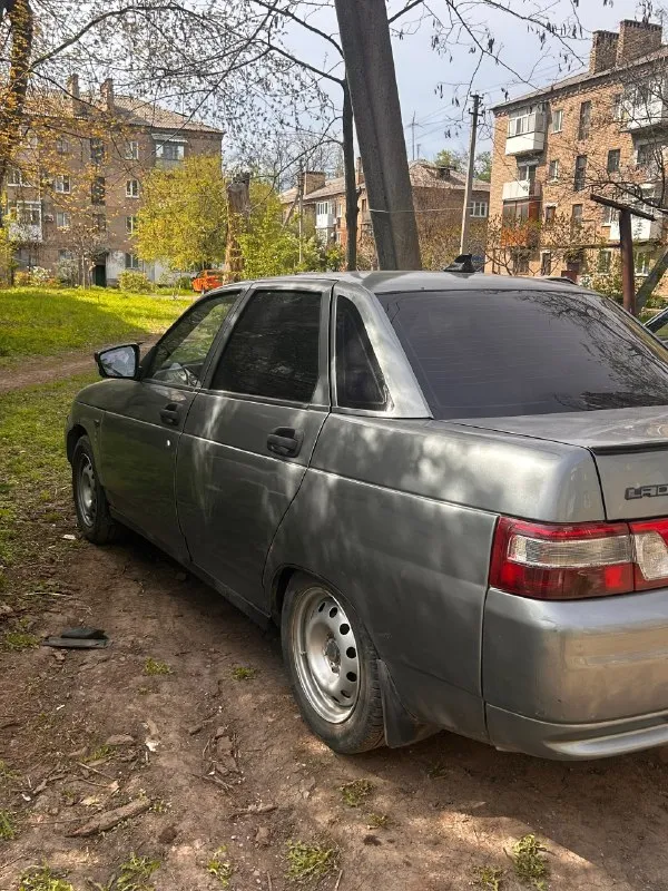 Продам 2110 2006 год 1.6 л, 8 клапанный 212 пробега родного дно, стаканы, лонжероны, пороги целые, по кузову есть моменты в силу возраста, не критично подробно по телефону или в лс +79493105340 📞 звоните: +7(949)3105340 - фотография - 3