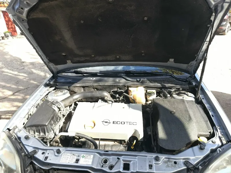 Продам opel вектра с 2003 года выпуска, двигатель 1.8, бензин, механика. резина новая, кондёр работает, машина в хорошем состоянии для своих лет, вложений не требует, сел и поехал, была пригнана из германии пять лет назад, остальные вопросы по телефону +79494064981 цена 550р +торг 📞 звоните: +7(949)4064981 - фотография - 6