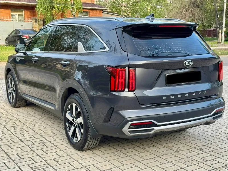 Kia sorento 2020 год выпуска пробег 78 тыс. км двигатель 2.2d коробка автомат автомобиль в отличном состоянии, кузов без дтп, весь в заводском окрасе! максимальная комплектация кожаный салон электро сиденья, с подогревами 4-хсидений память и вентиляция передних сидений подогрев руля под рулевые лепестки переключения передач ambient lighting, контурная цветная подсветка салона парктроники передние и задние кнопка start/stop двух зонный климат контроль активный круиз контроль без ключевой доступ keylessgo авто складывание заркал адаптивная led оптика, передняя и задняя led туманки цифровой щиток приборов проекция на лобовое стекло обзор 360° без проводная зарядка для смартфона солнце защитные шторки для задних пасажиров электро крышка багажника электро ручник система autohold датчики слепых зон датчик смены полосы дистроник датчик света розетка 220v продажа с полным переоформлением в мрэо г. донецк цена 3.200.000 реальному покупателю торг звоните остальное по тел. +79495210885 - фотография - 2