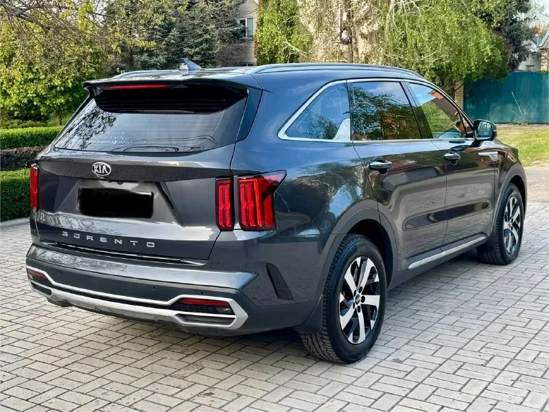 Kia sorento 2020 год выпуска пробег 78 тыс. км двигатель 2.2d коробка автомат автомобиль в отличном состоянии, кузов без дтп, весь в заводском окрасе! максимальная комплектация кожаный салон электро сиденья, с подогревами 4-хсидений память и вентиляция передних сидений подогрев руля под рулевые лепестки переключения передач ambient lighting, контурная цветная подсветка салона парктроники передние и задние кнопка start/stop двух зонный климат контроль активный круиз контроль без ключевой доступ keylessgo авто складывание заркал адаптивная led оптика, передняя и задняя led туманки цифровой щиток приборов проекция на лобовое стекло обзор 360° без проводная зарядка для смартфона солнце защитные шторки для задних пасажиров электро крышка багажника электро ручник система autohold датчики слепых зон датчик смены полосы дистроник датчик света розетка 220v продажа с полным переоформлением в мрэо г. донецк цена 3.200.000 реальному покупателю торг звоните остальное по тел. +79495210885 - фотография - 3