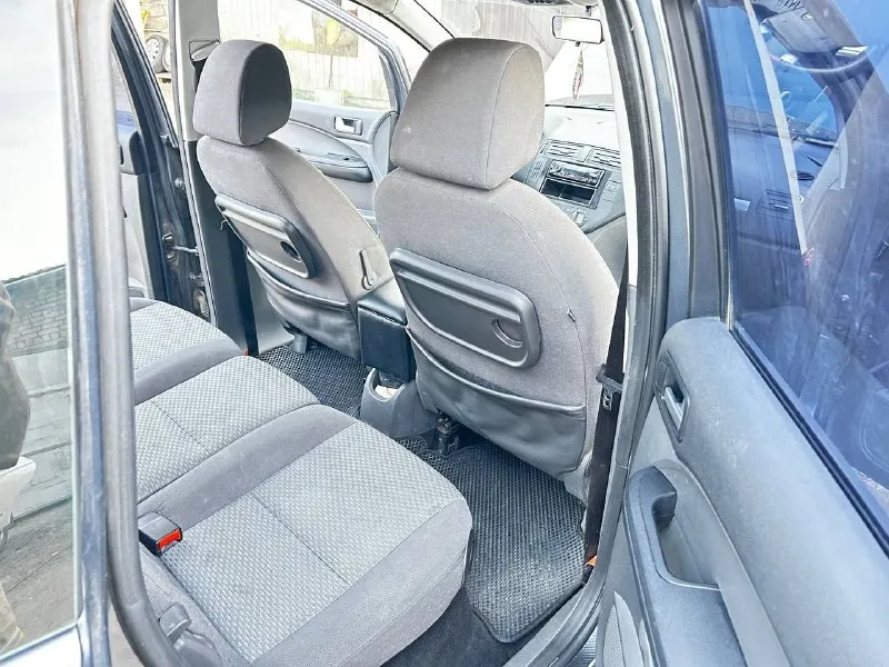 Продам ford c max в отличном состоянии я хозяин, владею авто второй год. авто без вложений. большой багажник, сиденья складываются, большой комфортный автомобиль. по машине много что сделано, новые сайлентблоки в круг, новые серповидные рычаги, переднии стойки новые, опорные подшипники новые, новые шаровые и наконечники, новый бензонасос, так же мылся бак, привода обслужены, новые тормоза в круг (диски, колодки)масло в коробке менял 15к назад так же и в гуре, 2 комплекта колёс зима лето резина новая. техосмотр пройдёт! переоформление без проблем! могу присутствовать в мрео с вами. цена 680000 торг. +79493648361 📞 звоните: +7(949)3648361 - фотография - 8