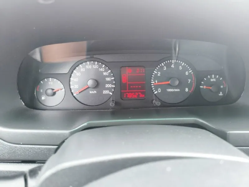 Продается автомобиль chery bonus a13 (2011 года выпуска, пробег оригинальный - 179 000 км) я хозяин автомобиля, во владении 2 года. автомобиль в хорошей комплектации: есть кондиционер, подогрев передних сидений, бортовой компьютер, электростеклоподъёмники, гур, abs, электро регулировка зеркал сам автомобиль в хорошем состоянии - двигатель полностью обслужен, работает отлично - кпп включает без проблем - по ходовой все в порядке, ничего не гремит и не стучит - днище целое, без дыр, в хорошем состоянии - по электрике все исправно работает - нет никаких ошибок по системе - новая летняя резина - неплохая музыка - все расходники заменены - лобовое и другие стека заводские - ухоженный салон - печка греет на отлично - в дтп не участвовала - по документам все впорядке, на вас на учет станет без проблем по машине было многое сделано: стоит новое сцепление, передние амортизаторы, радиатор охлаждения, радиатор печки и многое другое, дополнительное расскажу по телефону. обращаться п 📞 звоните: +7(949)3033139 - фотография - 9