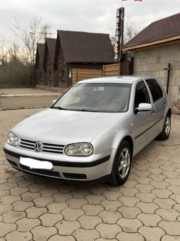 Номер телефона +79493330955 golf 4 1.6 бензин восьмиклапанный ✅ коробка механика ✅ 2000год ✅ пробег 382тыс. км ✅ в очень хорошем состоянии ✅ вложений никаких не требует ✅ кондиционер холодит, печка греет, каждая кнопка работает, подвеска недавно перебиралась✅ кузов без коррозии, красить ничего не нужно. ✅ стоит хорошая музыка с усилителем✅ новое сцепление, 2000 км назад- заменены масло в коробке и двигателе заменен клапан вкг, промыт дроссель заменён фильтр воздушный и салонный✅ на машине есть климат контроль, гур, 4 электростеклоподьемника, электрорегулировка зеркал ✅ очень приятный и комфортный авто на каждый день✅ telegram - фотография - 1