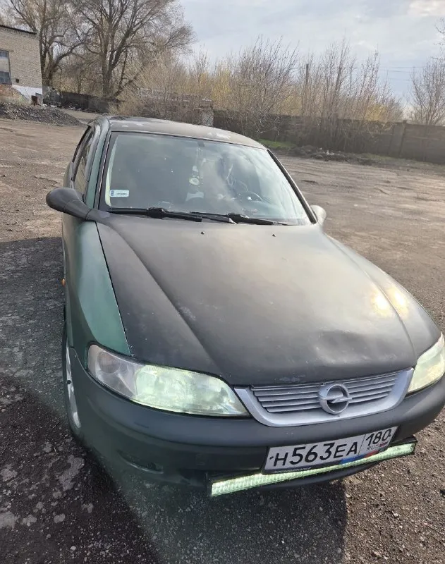 Продам opel vectra b 1999 г. в хорошем состоянии, ходовая полностью новая, мотор после капиталки. ездим каждый день. нужна замена стартера, он есть но не доходят руки поменять. рабочая лошадка 200к. просмотр снежное или донецк. вся информация по звонку. +79590162396 или +79027303042 📲 tg: @tbdark 📞 звоните: +7(959)0162396 - фотография - 1