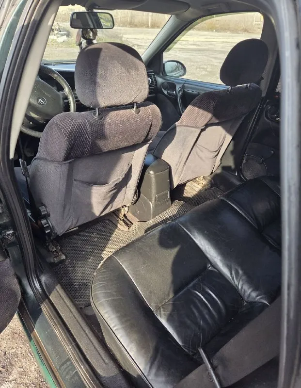 Продам opel vectra b 1999 г. в хорошем состоянии, ходовая полностью новая, мотор после капиталки. ездим каждый день. нужна замена стартера, он есть но не доходят руки поменять. рабочая лошадка 200к. просмотр снежное или донецк. вся информация по звонку. +79590162396 или +79027303042 📲 tg: @tbdark 📞 звоните: +7(959)0162396 - фотография - 4