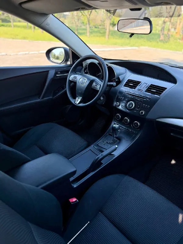 🇯🇵 mazda 3 bl 💰цена: 900 000р 🏢город: мариуполь 📅год выпуска: 2012 🧾пробег: 207 510 км. ⚙️двигатель: 1.6 ⛽топливо: бензин ⚙️кпп: автомат 📞 телефон: +7-949-727-41-51 +7-949-551-91-52 +7-989-263-55-56 💾 описание: mazda 3 bl - модель известна. .. i> рестайлинг ✅ максимальная комплектация ✅ 11 лет в крайних руках ✅ южная эксплуатация ✅ оцинкованный кузов ✅ без намёка на коррозию ✅ техническая часть на 5+ улица шевченко 2️⃣6️⃣9️⃣ ➕автомобиль с пройденным техническим осмотром и готов к переоформлению. 🏦 возможна продажа в кредит по двум документам. - фотография - 7