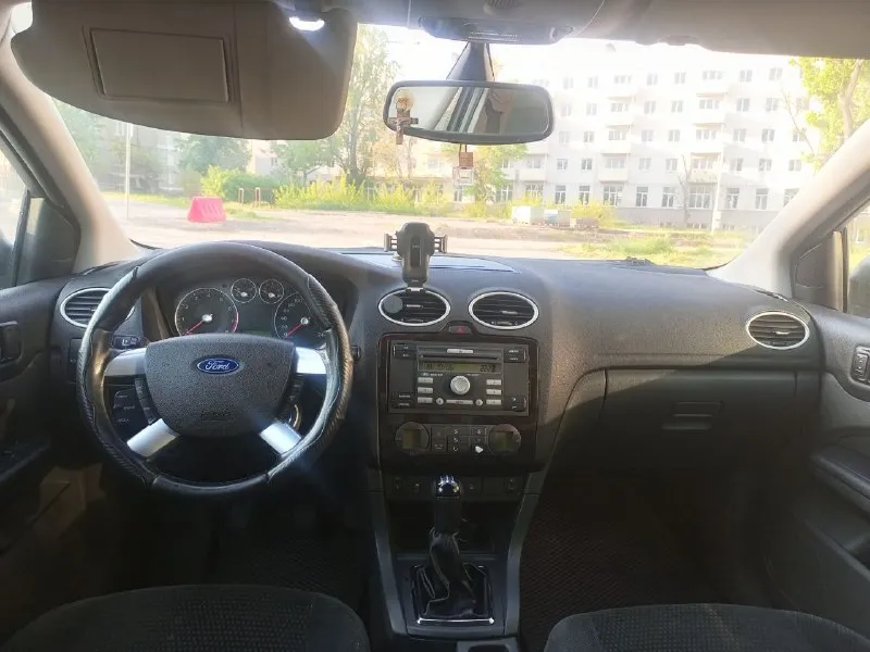 Продам ford focus в самой полной комплектации, в хорошем состоянии, двигатель, коробка, ходовка без нареканий, все расходники масла, фильтра менялись вовремя и по регламенту, кузов в отличном состоянии, и без подкрасов, я собственник, все вопросы по телефону либо в сообщениях. год выпуска:2006г цвет:чёрный объëм:1.6 кпп:механика топливо:бензин/газ город:мариуполь цена:570т. р. тел. , :+79498101517 - фотография - 7