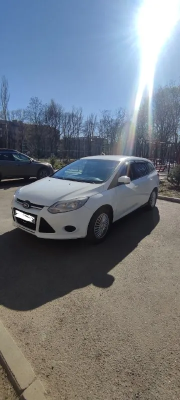 Ford focus 3 продам ford фокус 3 2014 года, в хорошем состоянии, без ржавчины, вмятин, царапин. двигатель 1.6, атмосферник с механической коробкой передач. на хорошем, уверенном ходу. для данного автомобиля, полная комплектация. реальному покупателю, хороший торг, у капота. работает все. документы от первого лица. картотека зеленая - без штрафов. цена 670 000 р. , донецк, калининский район. по интересующим вопросам моб. +7940-457-58-64 📞 звоните: +7(940)4575864 - фотография - 3