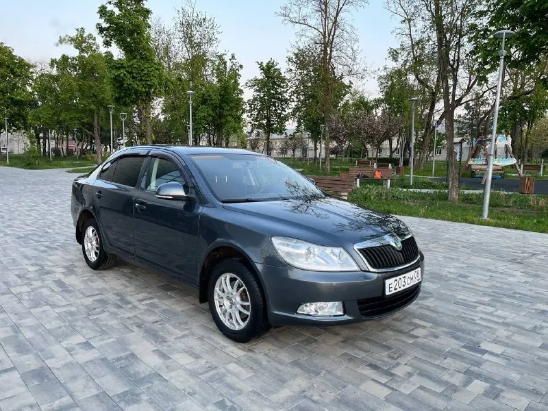 Продам skoda octavia а5 1.6 мкпп пробег 165000 тыс авто в идеальном состоянии и эксплуатация без дтп весь автомобиль в родной краски техническая часть полностью обслуживания требует никаких вложений, установлен новая резина отличная android магнитола камера заднего вида состояние машины идеальное во всех смыслах этого слова, осмотр город мариуполь цена 935000 тыс рублей по всем вопросам звоните, +79490261919 📞 звоните: +7(949)0261919 - фотография - 1