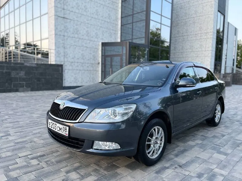 Продам skoda octavia а5 1.6 мкпп пробег 165000 тыс авто в идеальном состоянии и эксплуатация без дтп весь автомобиль в родной краски техническая часть полностью обслуживания требует никаких вложений, установлен новая резина отличная android магнитола камера заднего вида состояние машины идеальное во всех смыслах этого слова, осмотр город мариуполь цена 935000 тыс рублей по всем вопросам звоните, +79490261919 📞 звоните: +7(949)0261919 - фотография - 2